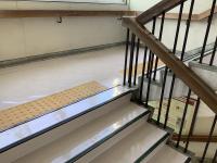 階段もきれいに 階段もきれいに