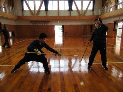 基本打突をしているところ