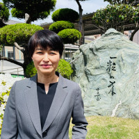 校長　深井千代