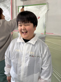 満面の笑みの児童